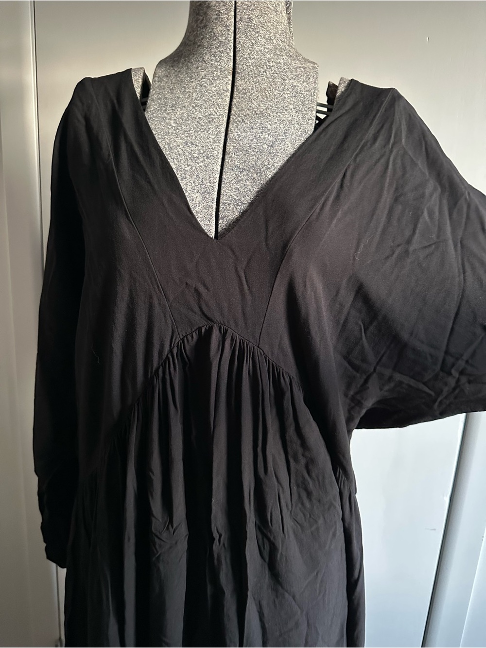 Anthropologie Malai Black V-Neck Long Sleeve Maxi Dress with Side Slits Size L - Picture 6 of 9